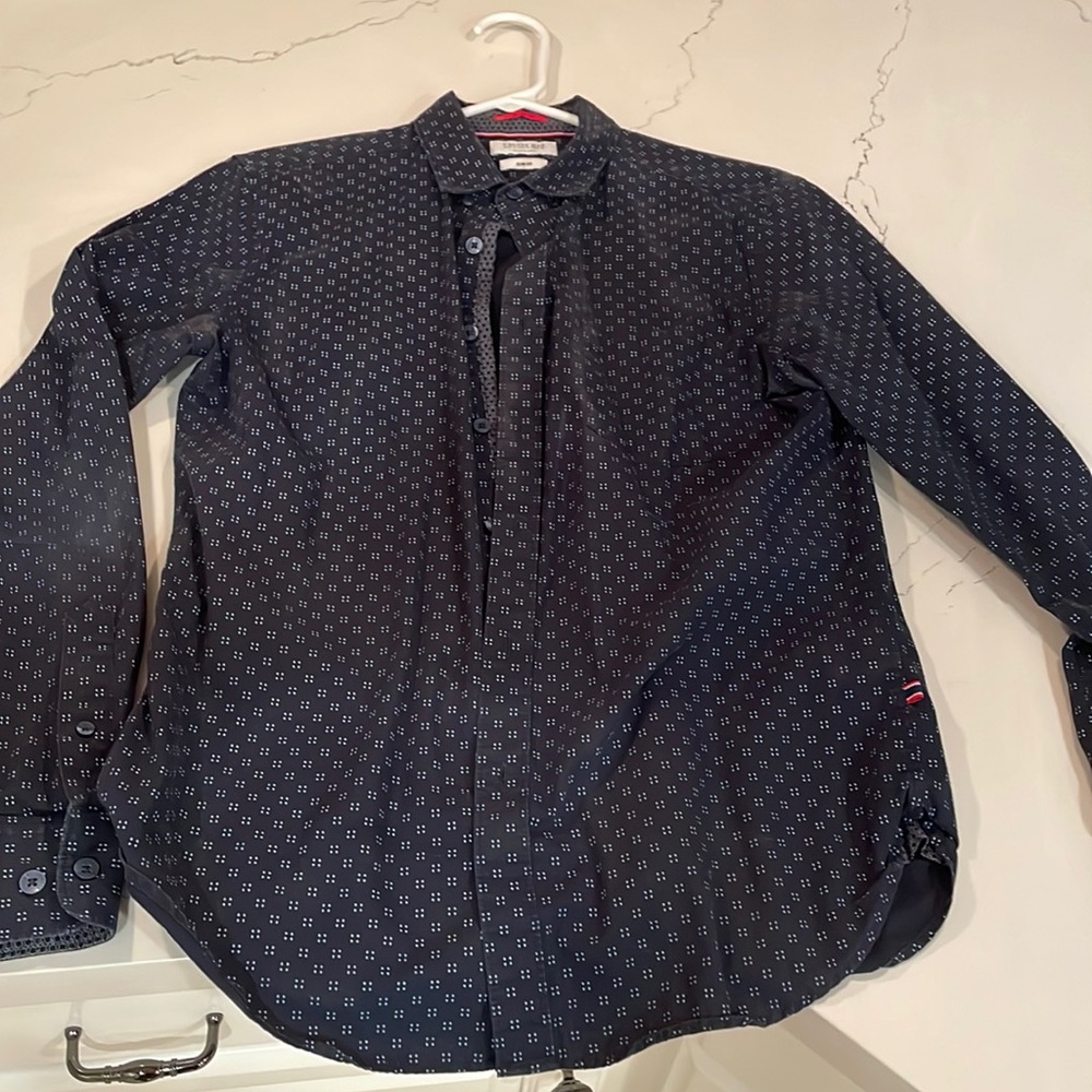 Cactus man blue and white patterned casual button down shirt.  Small